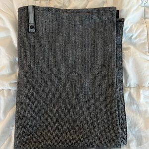 Lululemon scarf/blanket with buttons. Iykyk 😁